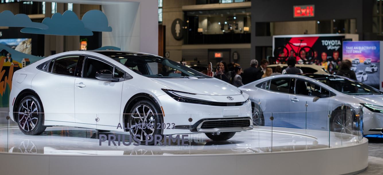 تویوتا پیش بینی فروش خودروهای برقی را کاهش داد